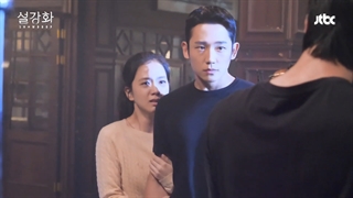 پشت صحنه بیست و پنجم 25 سریال اسنودراپ گل برفی با بازیگری جیسو بلک پینک , SnowDrop behind the scenes BLACKPINK JISOO