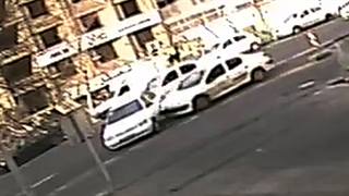 تصادف پراید و پژو ۲۰۶ به دلیل پیچیدن از لاین وسط