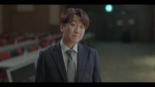 فصل 2 قسمت 7 سریال ردیاب + زیرنویس فارسی Tracer با بازی ایم شی وان