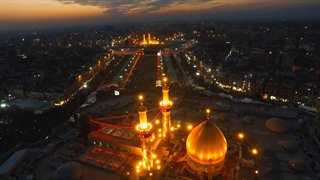 خدمت رسانی خدام بارگاه منور رضوی در موکب امام رضا علیه السلام شهر کاظمین