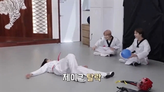 پشت صحنه قسمت 22 برنامه EN-O'CLOCK انهایپن ( زیرنویس فارسی )