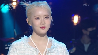 220304 اجرای دخترای اِستی سی (STAYC) با کاور آهنگ Mikrokosmos از بی تی اس