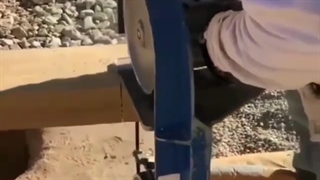 یک نمونه برشکاری ظریف چوب را ببینید