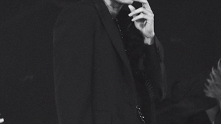 عکس های منتشر شده از صفحه شخصی اینستاگرام Kim Taehyung | روز سوم