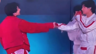 PTDonStageLVd4_Taekook