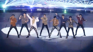 فنکم اجرای آهنگ Overdose از اکسو