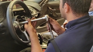 صداگیری بی ام و 328I در تعمیرگاه کاراک