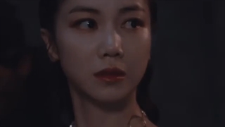 به همه ادم های تنها نگاه کن ❄سریال پیشنهادی❄