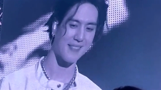 فن کم اجرای Encore در کنسرت HOME COMING WITH IGOT7