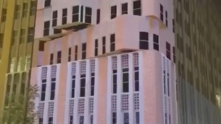 ساختمان مترو پل غربی یا...