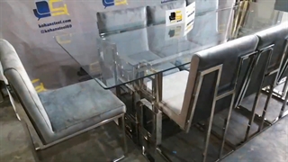 میز ناهار خوری استیل با طرحی پرطرفدار