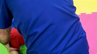 آیا چهار دست و پا رفتن کودک مهم است؟