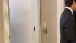 خروج بی تی اس از کاخ سفید(وای خدا ری اکشن هاشون انگار از جنگ برگشتن)