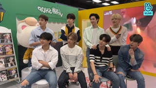 لایو گروهی اسکیز در SKZOO Pop-up <زیرنویس فارسی>