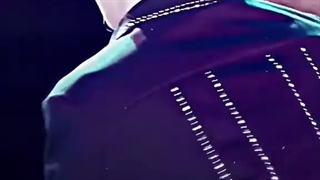 مرد این چ کاریه بیا از روم رد شو...