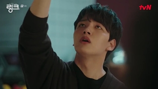 قسمت چهارم سریال کره ای پیوند: بخور، عشق بورز و بکش (Link: Eat، Love، kill 2022) با زیرنویس فارسی با بازی مون گایونگ و یوجین گو