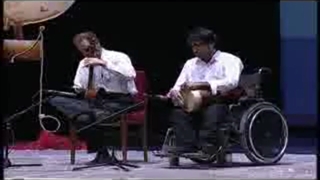 دوئت زیبای کمانچه تنبک لری نعمت بهاروند مهدی بنیادی دو هنرمند معلول ۱۳۸۸