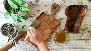 آموزش روغن زدن ظروف چوبی