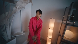 موزیک ویدیو "Left and Right" از چارلی پوث(feat.Jung kook)