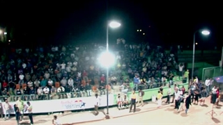 اولین دوره مسابقات فری استایل فوتبال در ایران سال 2008 کاری از ردبول و ایران ایکس گیم در باشگاه انقلاب تهران