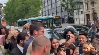 حضور لیسا بلک پینک به همراه تهیونگ و پارک بوگوم در فشن شوی سلین پاریس LISA of BLACKPINK with taehyung and park bogum at CELINE