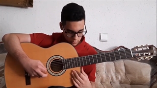 اجرای زیبای یکی از هنرجویان بهترین استاد گیتار اصفهان آقای امیر کریمی