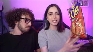 چرا_بعضی‌_ازینارو_میخورن_جدی؟__KHAREJI_SNACKS_(480p)