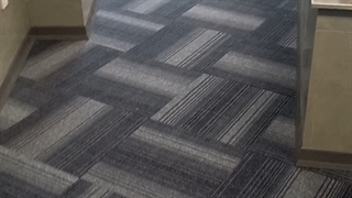 موکت تایل اداری دبست در شرکت گامان تزیین جاوید