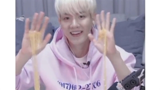 بکهیون برگشت ^^^^ تمام خداحافظی هاش به مناسبت سلامی که قراره به زودی بکنه