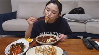 짜장라면 더 맛있게 만드는 방법 (ft.군만두,파김치)ㅣJjajang RamyunㅣReal Mukbangㅣ