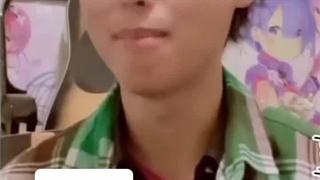 همون موقع ، ارن : اممم…من بابامو خوردم 