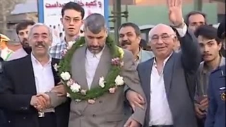 لحظه ورود سیدالاسرا ایران شهید حسین لشکری به وطن.