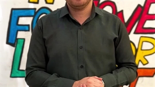 جلو رفتن به انگلیسی چی میشه؟؟