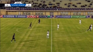 صحنه داوری بازی چادرملو اردکان - شهرداری آستارا