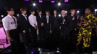 مصاحبه STRAY KIDS در فرش قرمز VMA