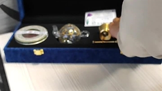 پک زعفران کادویی – ۸ گرم زعفران – کد ۱۱۲۳ – فروشگاه زعفران آنا قاین