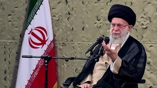 14020629: بیانات در دیدار پیشکسوتان و فعالان دفاع مقدس و مقاومت